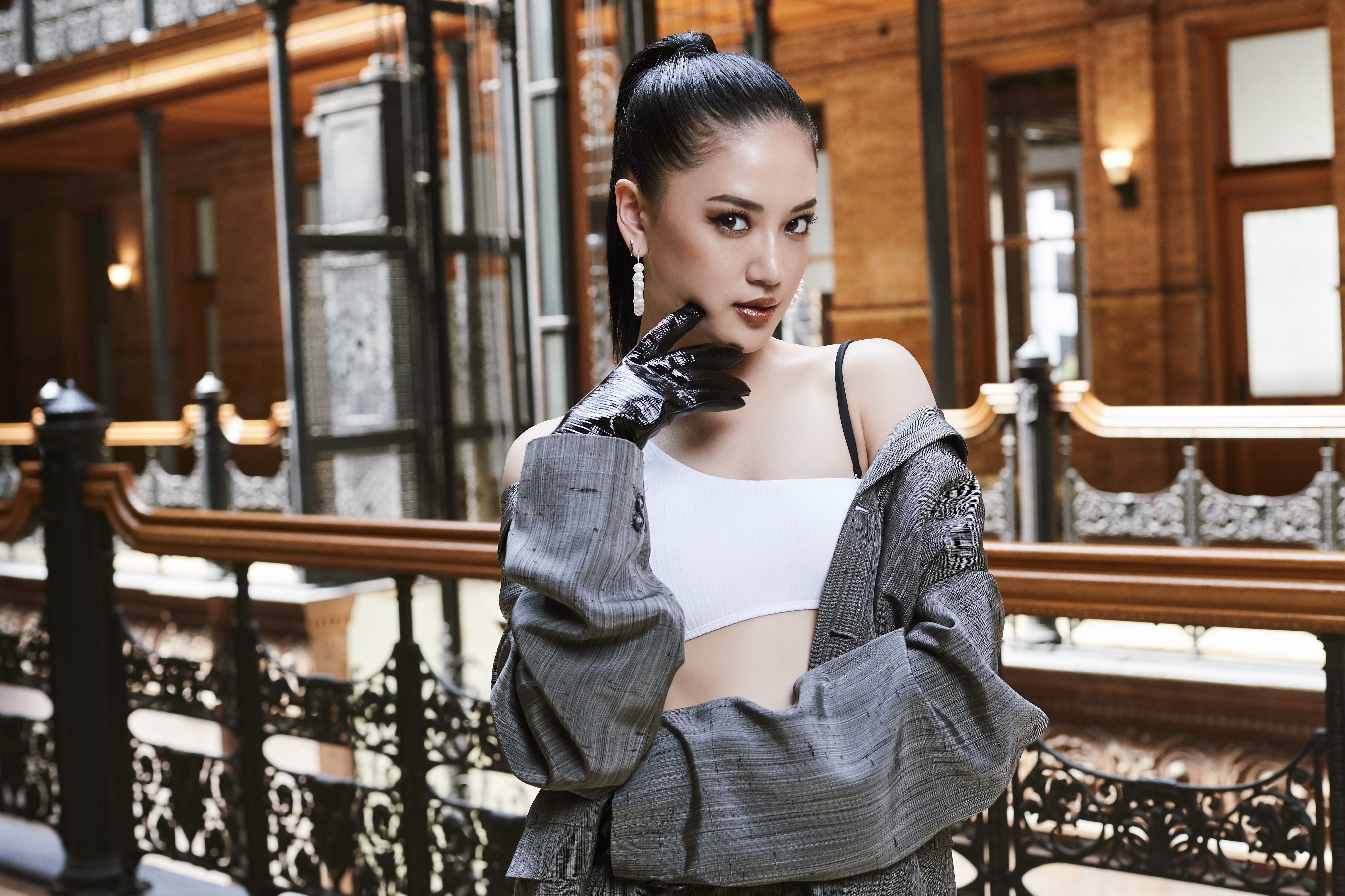 藤井夏恋 (vocal & performer)