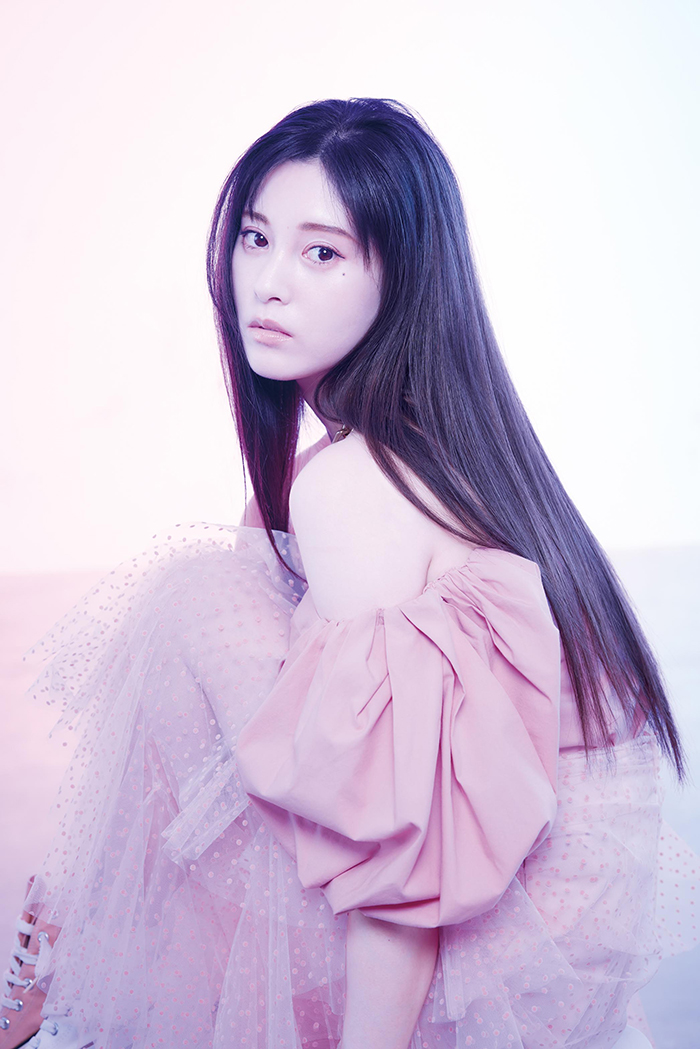 Kalafina」のメンバーとしても活動していたKEIKO、2ndアルバム『dew