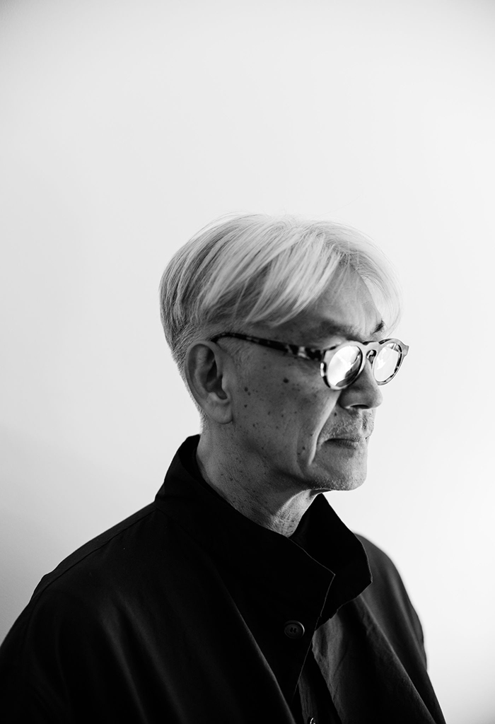 坂本龍一】トリビュートアルバム 「A Tribute to Ryuichi Sakamoto - To the Moon and Back」リリースに先駆けて、エレクトリック・ユースの「戦メリ」が11月9日先行配信！  | エイベックス・ポータル - avex portal