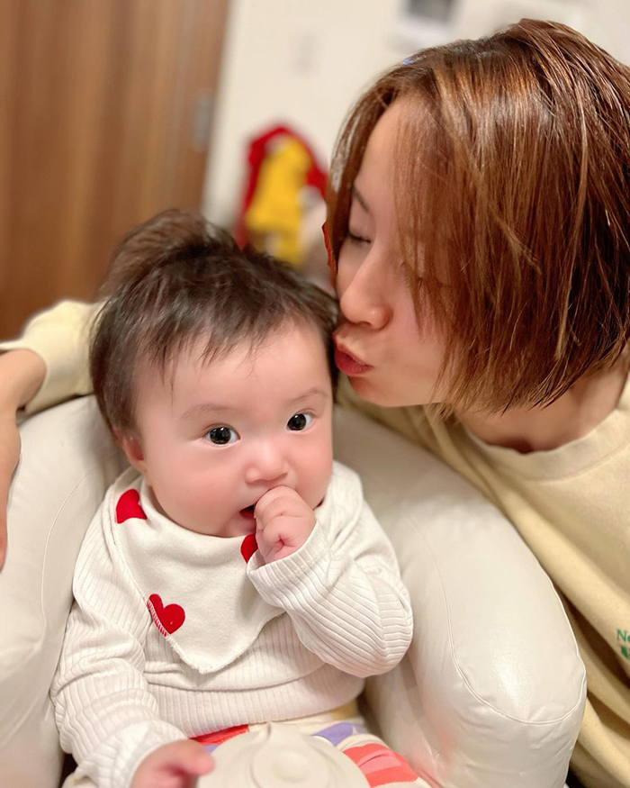 鈴木亜美】第3子の離乳食スタートを報告！簡単作り置きレシピ公開で同